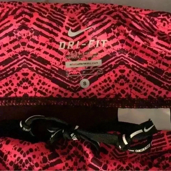 NWOT PINK NIKE DRI FIT SPANDEX LEGGING CAPRIS WITH POCKET - Picture 3 of 4